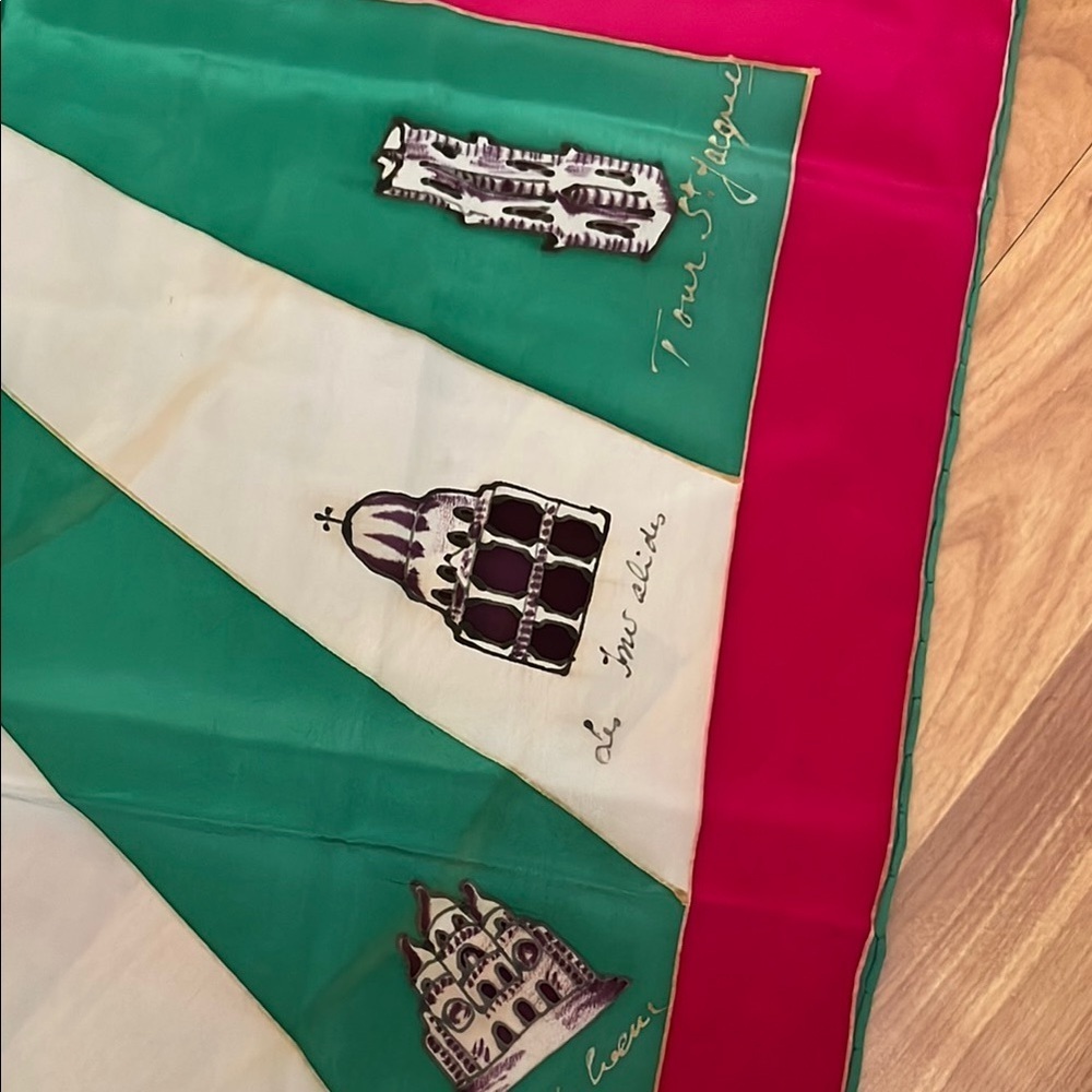 Paris Silk Scarf with Red and Green Design Gayannee - Picture 4 of 6